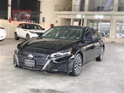 نيسان ألتيما